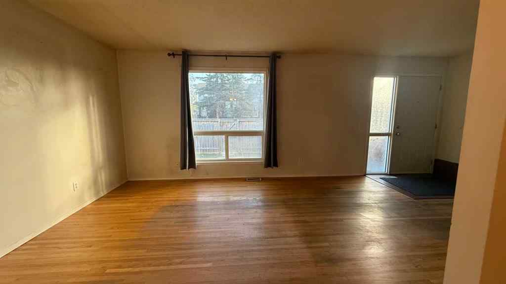 MLS® A2262274 - Unit #55 5425 Pensacola Crescent SE in Penbrooke Meadows Calgary, Residential