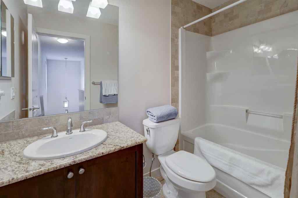 MLS® A2262277 - 1210 Kingston Crescent SE in Kings Heights Airdrie, Residential