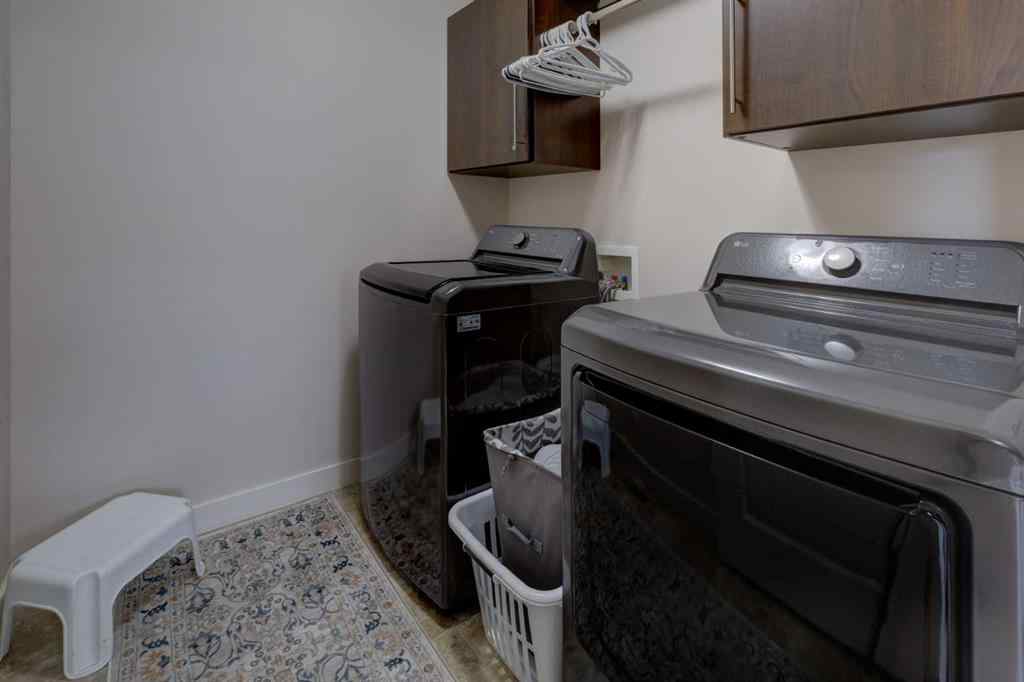 MLS® A2262277 - 1210 Kingston Crescent SE in Kings Heights Airdrie, Residential