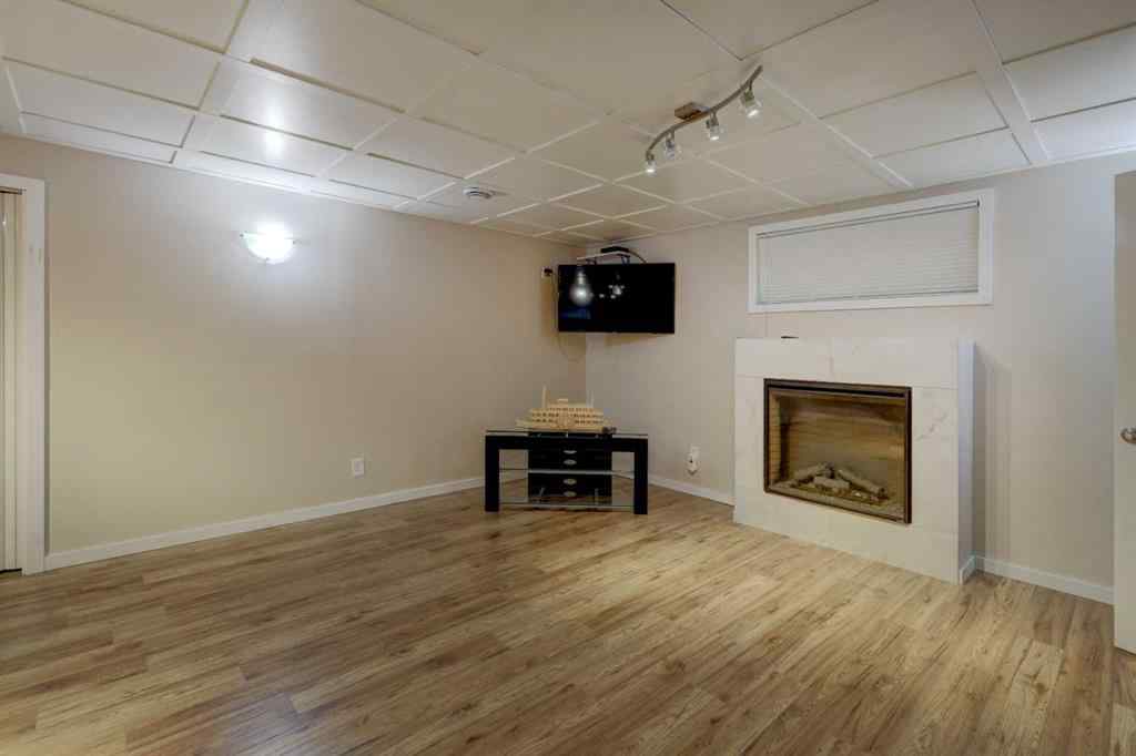 MLS® A2262277 - 1210 Kingston Crescent SE in Kings Heights Airdrie, Residential