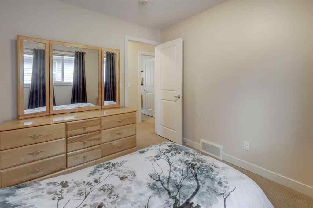 MLS® A2262277 - 1210 Kingston Crescent SE in Kings Heights Airdrie, Residential