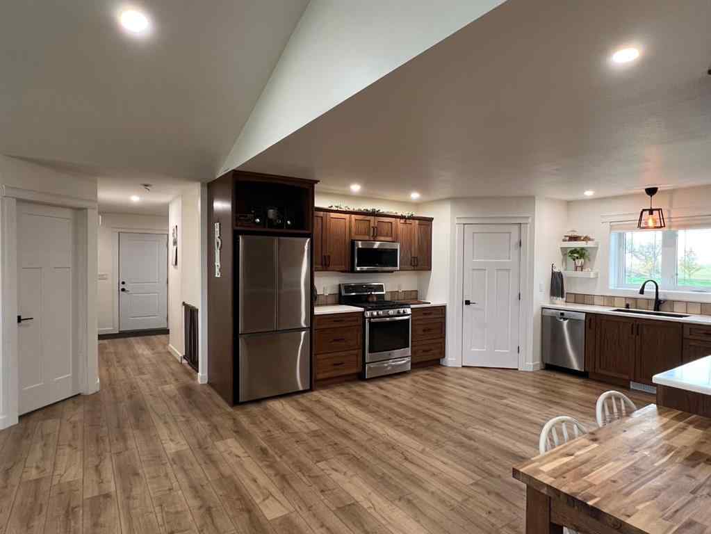 MLS® A2262285 - 92008 Range Road 195   in NONE Rural Lethbridge County, Residential