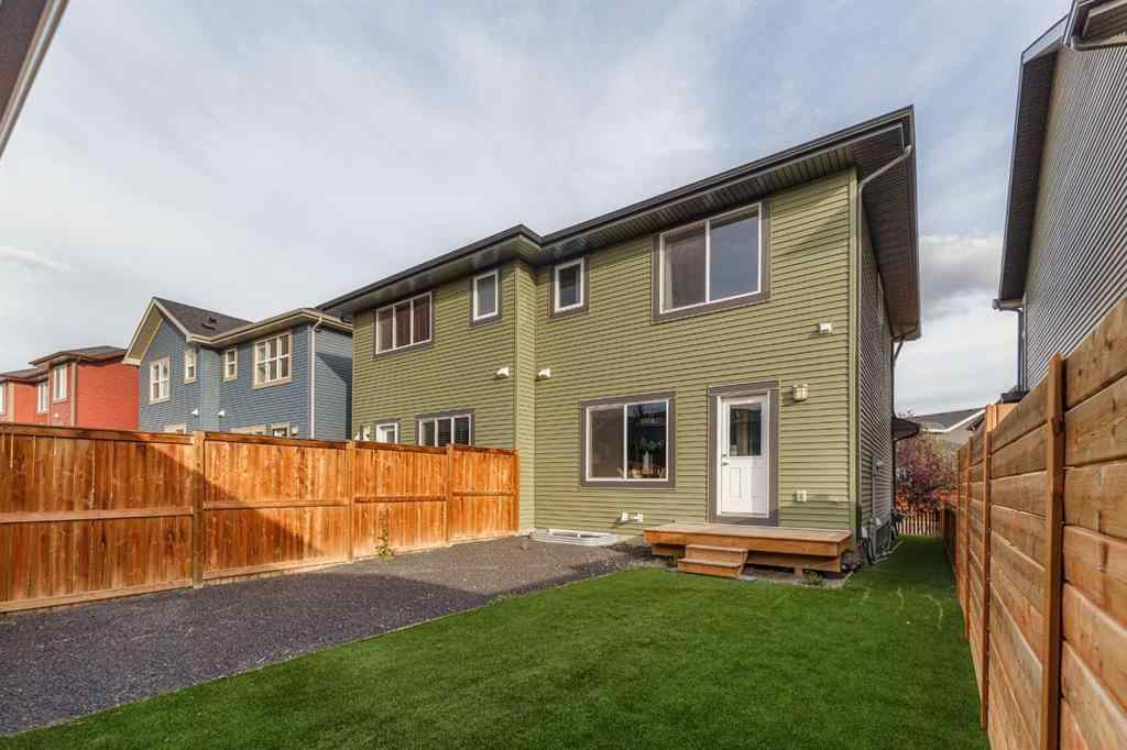 MLS® A2262289 - 25 Sunrise Way  in Sunset Ridge Cochrane, Residential