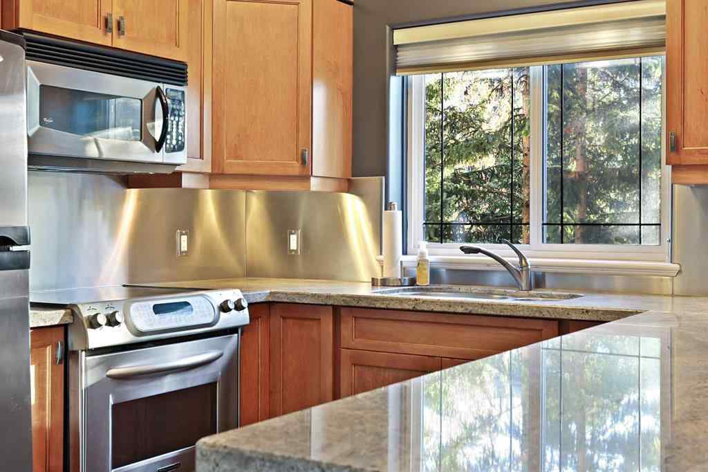 MLS® A2262293 - Unit #332 10 Discovery Ridge Close SW in Discovery Ridge Calgary, Residential