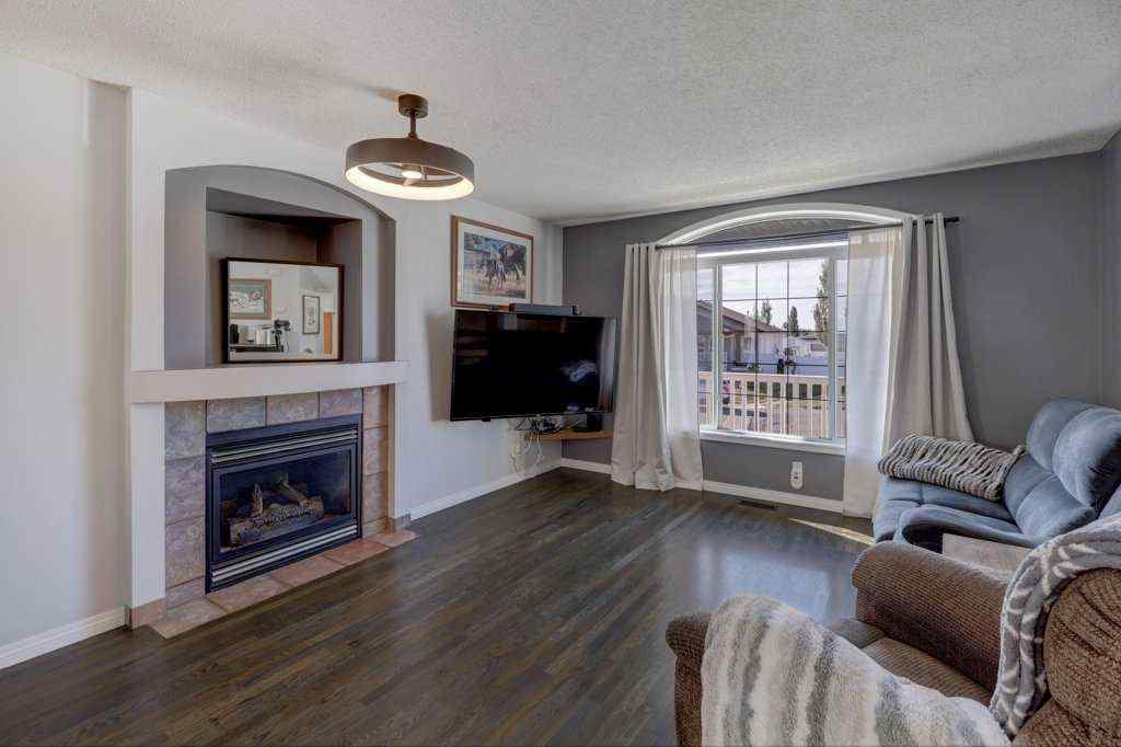 MLS® A2262298 - 13 Ross Place  in NONE Crossfield, Residential