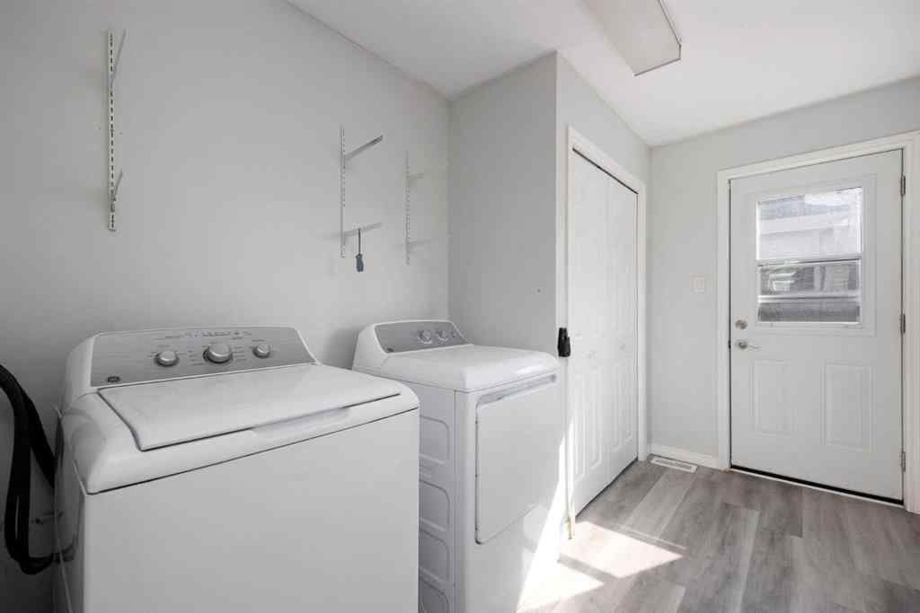 MLS® A2262300 - 105 Hill Drive  in Downtown Fort McMurray, Residential