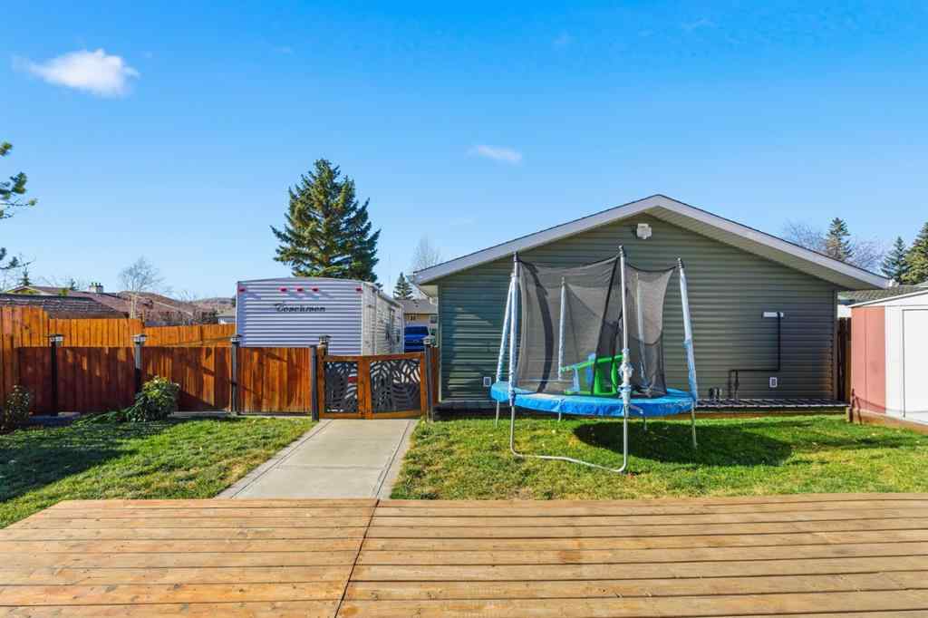 MLS® A2262304 - 9 Carolina Drive  in East End Cochrane, Residential