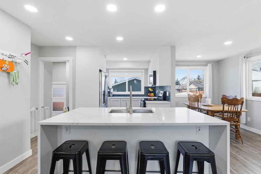 MLS® A2262304 - 9 Carolina Drive  in East End Cochrane, Residential