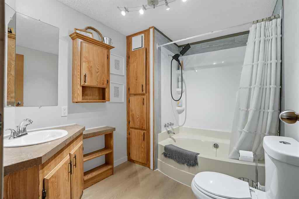 MLS® A2262305 - 4041 Township Road 303   in NONE Rural Mountain View County, Residential