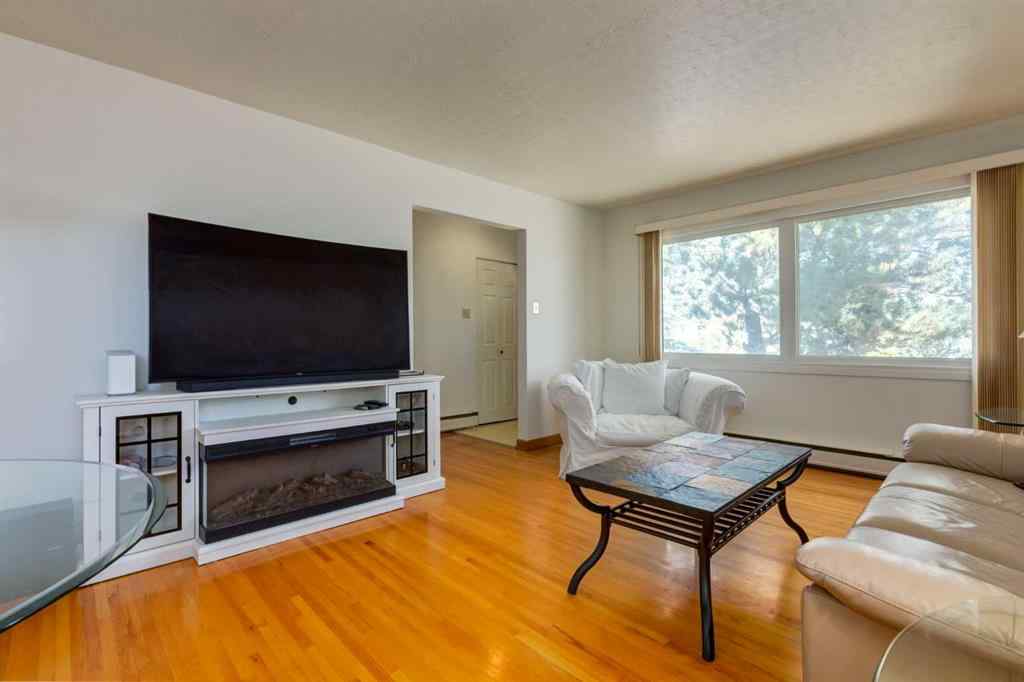 MLS® A2262308 - 23 Klamath Place SW in Kingsland Calgary, Residential
