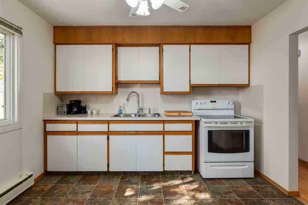 MLS® A2262308 - 23 Klamath Place SW in Kingsland Calgary, Residential