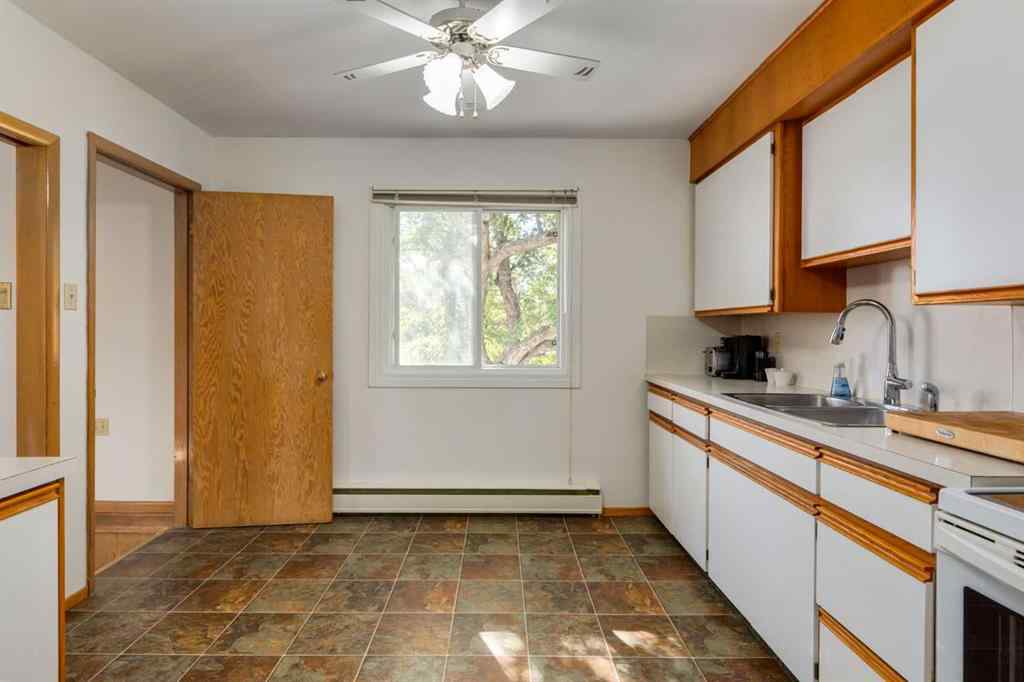 MLS® A2262308 - 23 Klamath Place SW in Kingsland Calgary, Residential