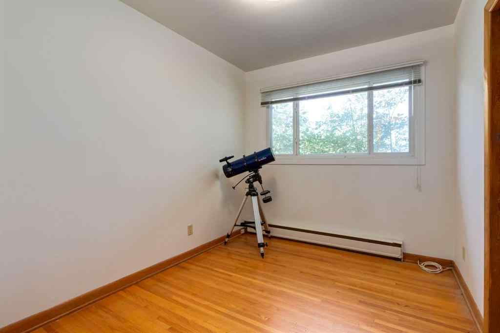 MLS® A2262308 - 23 Klamath Place SW in Kingsland Calgary, Residential