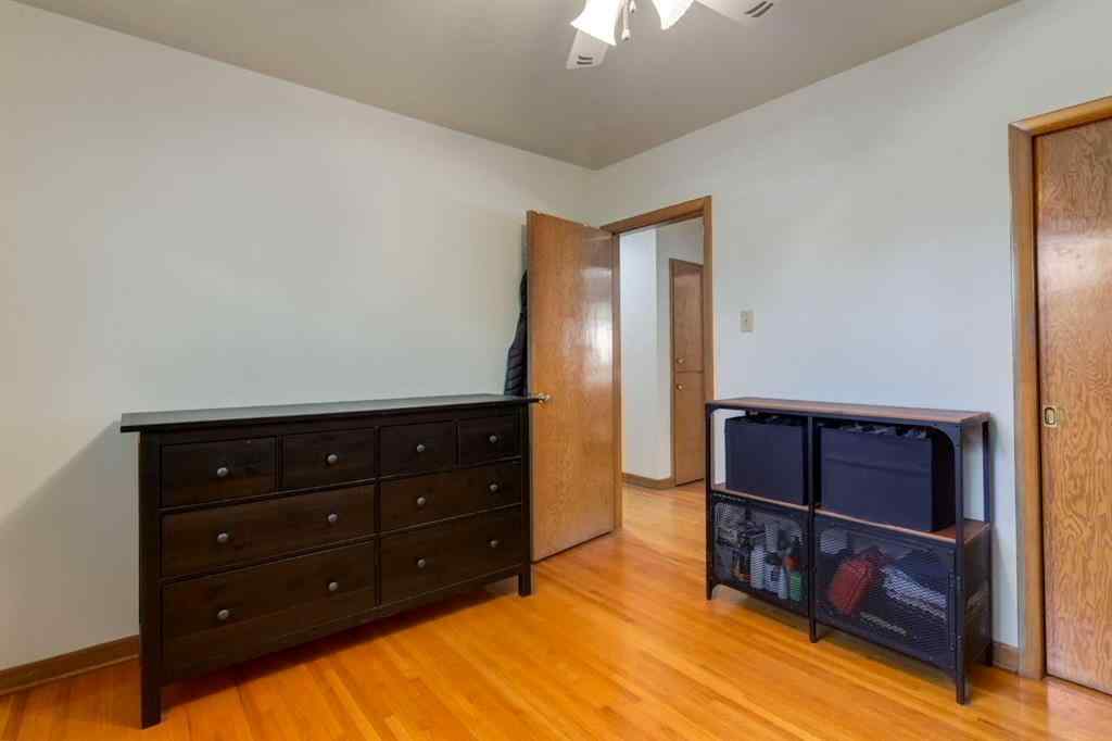 MLS® A2262308 - 23 Klamath Place SW in Kingsland Calgary, Residential