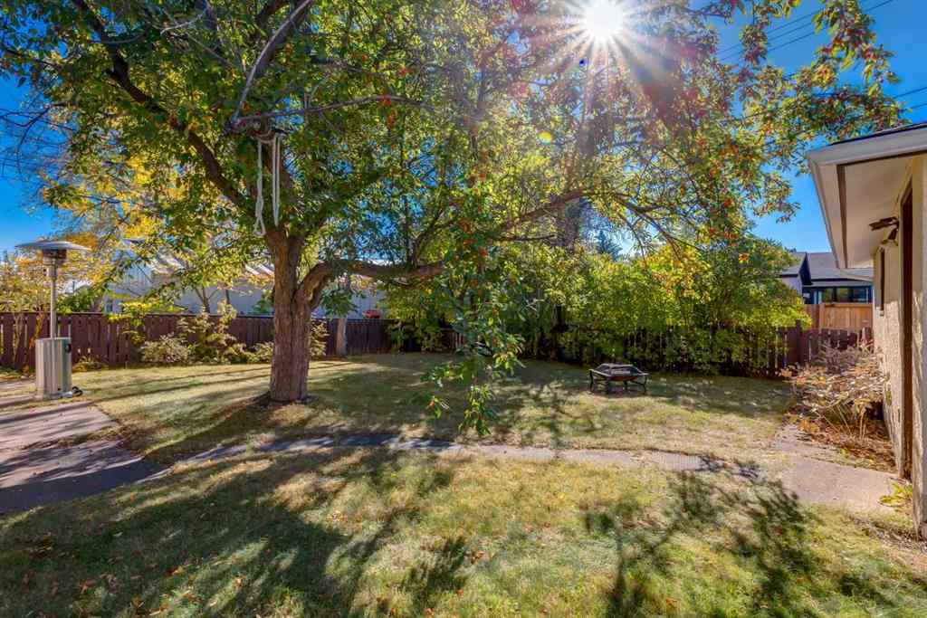 MLS® A2262308 - 23 Klamath Place SW in Kingsland Calgary, Residential