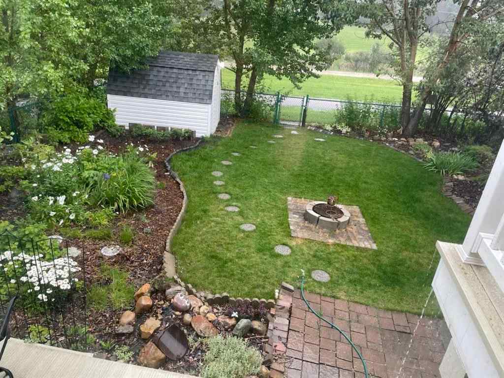 MLS® A2262309 - 2423 Morris Crescent SE in Meadowbrook Airdrie, Residential