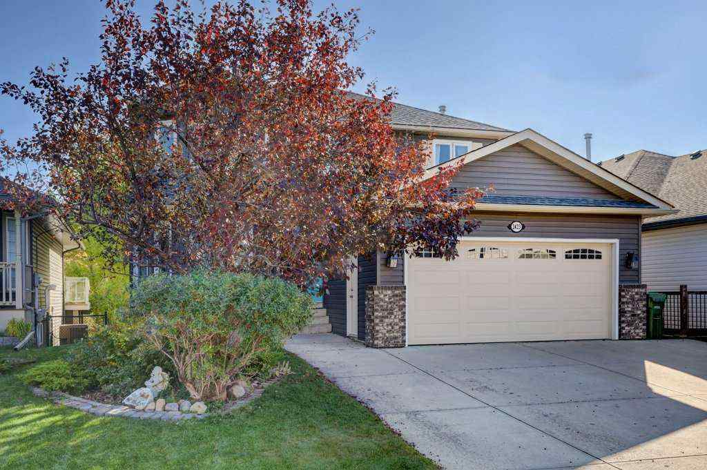 MLS® A2262309 - 2423 Morris Crescent SE in Meadowbrook Airdrie, Residential
