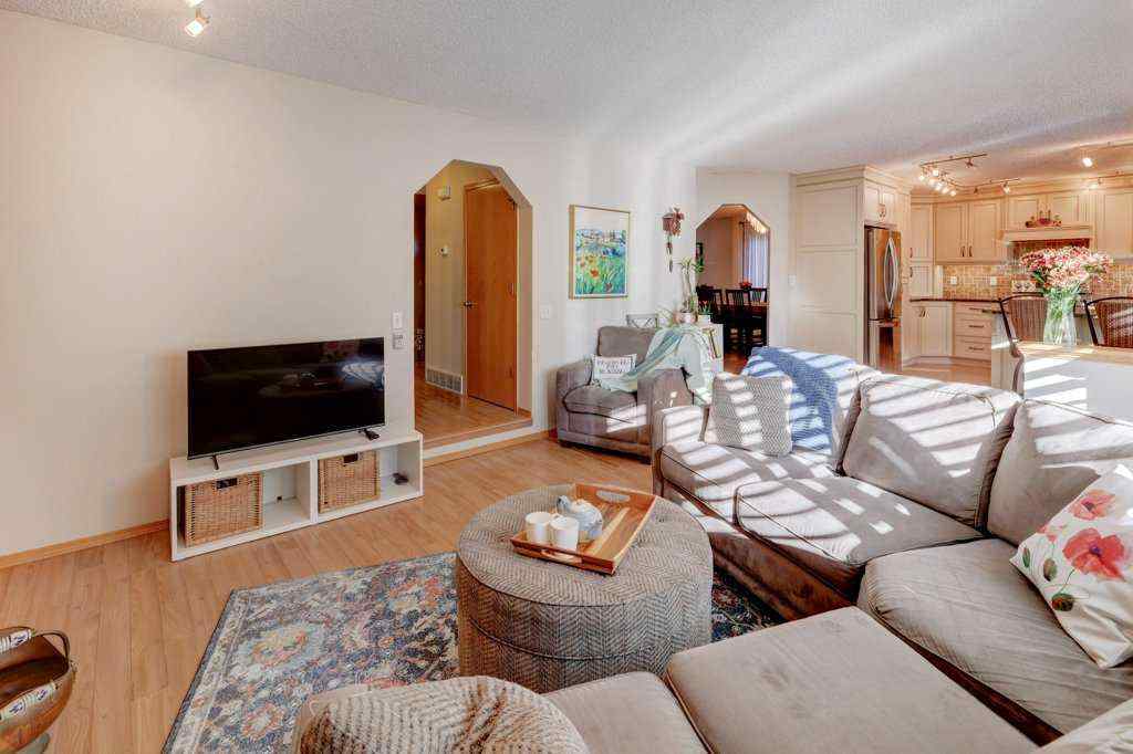 MLS® A2262309 - 2423 Morris Crescent SE in Meadowbrook Airdrie, Residential