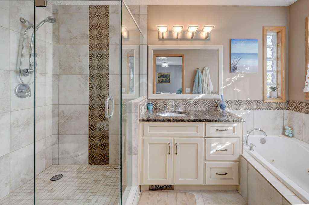 MLS® A2262309 - 2423 Morris Crescent SE in Meadowbrook Airdrie, Residential