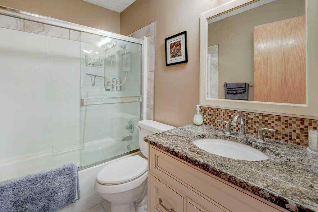 MLS® A2262309 - 2423 Morris Crescent SE in Meadowbrook Airdrie, Residential