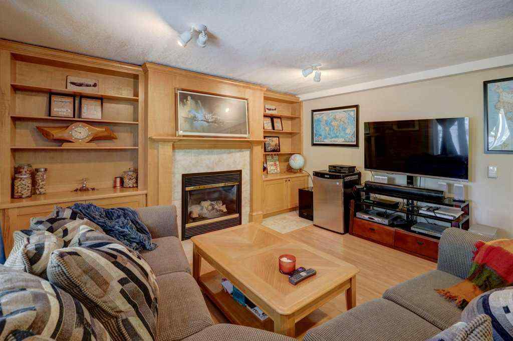 MLS® A2262309 - 2423 Morris Crescent SE in Meadowbrook Airdrie, Residential