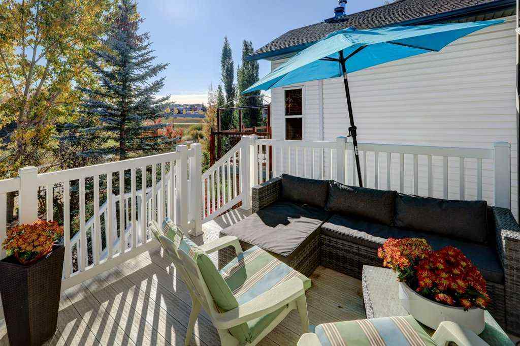 MLS® A2262309 - 2423 Morris Crescent SE in Meadowbrook Airdrie, Residential