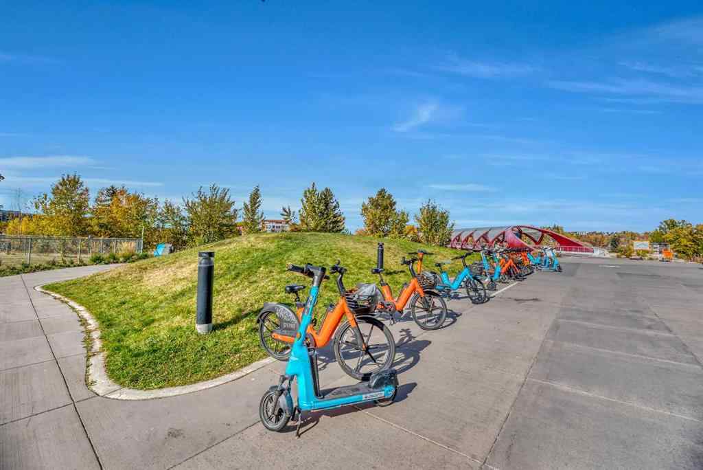 MLS® A2262312 - Unit #11 821 3 Avenue SW in Downtown Commercial Core Calgary, Residential