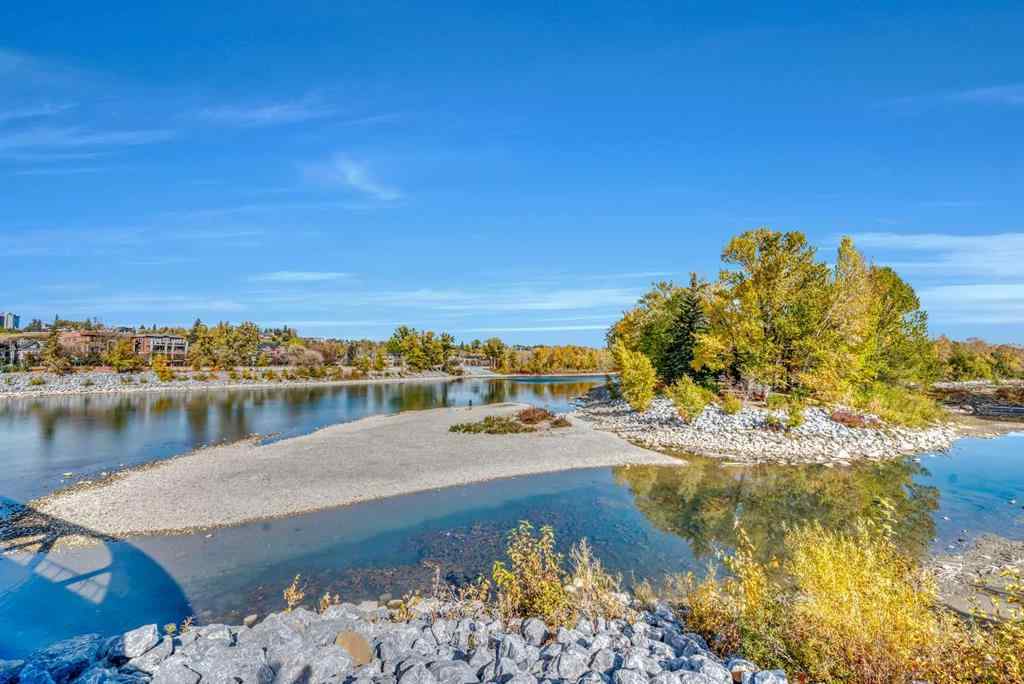 MLS® A2262312 - Unit #11 821 3 Avenue SW in Downtown Commercial Core Calgary, Residential