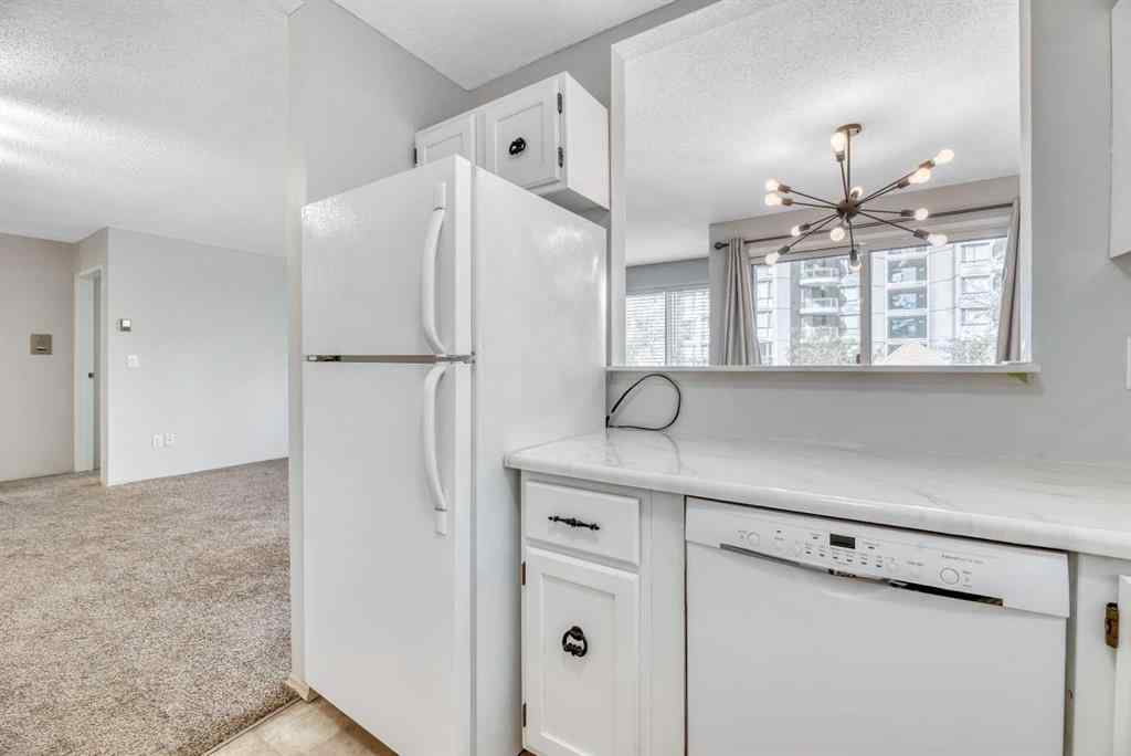MLS® A2262312 - Unit #11 821 3 Avenue SW in Downtown Commercial Core Calgary, Residential