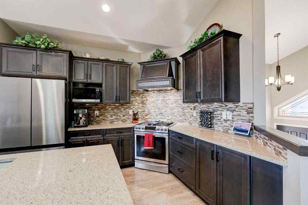 MLS® A2262328 - 103 Canyon Estates Way W in The Canyons Lethbridge, Residential