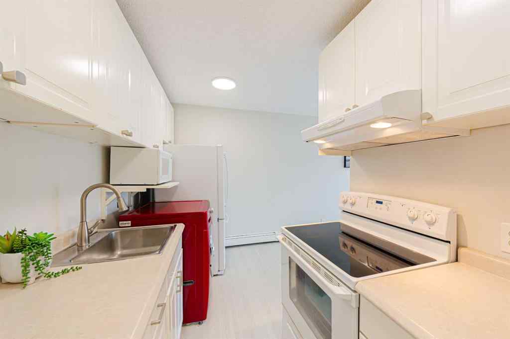 MLS® A2262329 - Unit #306 1829 11 Avenue SW in Sunalta Calgary, Residential