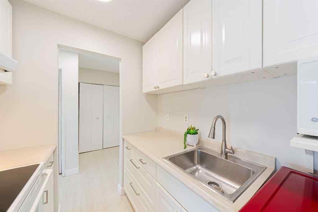 MLS® A2262329 - Unit #306 1829 11 Avenue SW in Sunalta Calgary, Residential