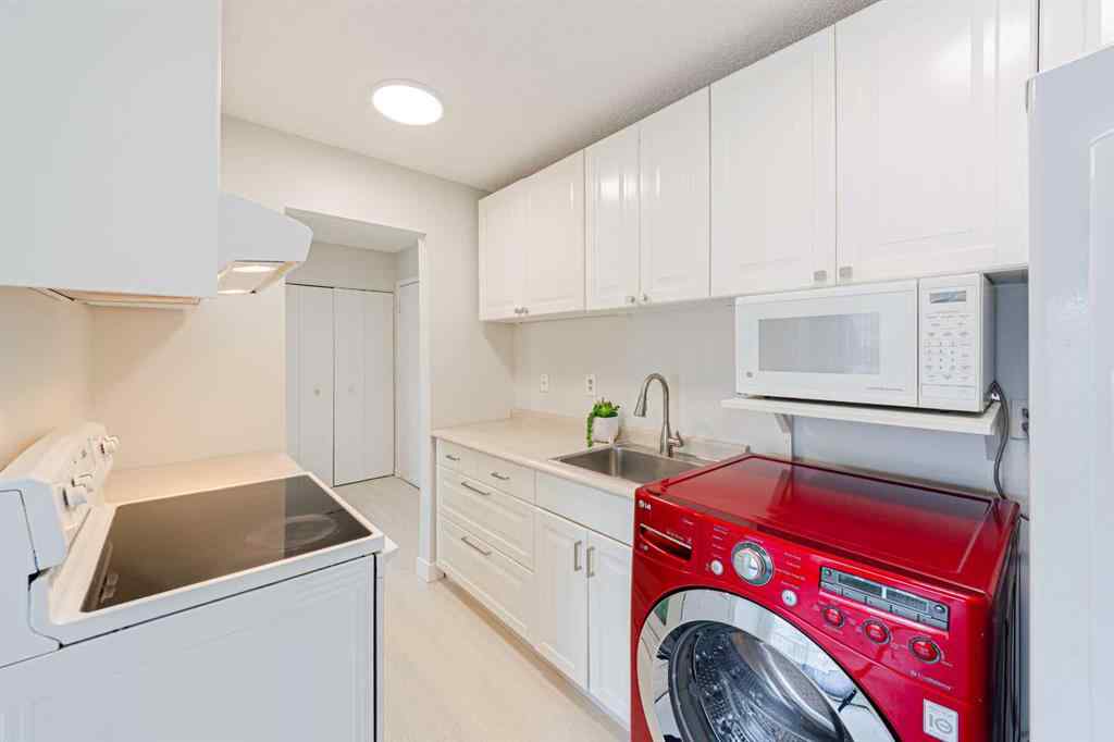 MLS® A2262329 - Unit #306 1829 11 Avenue SW in Sunalta Calgary, Residential