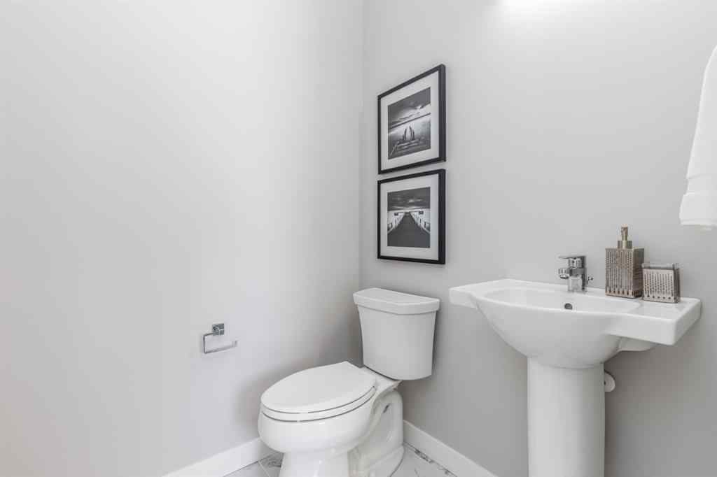 MLS® A2262330 - 156 Bridgeport Green  in Bridgeport Chestermere, Residential