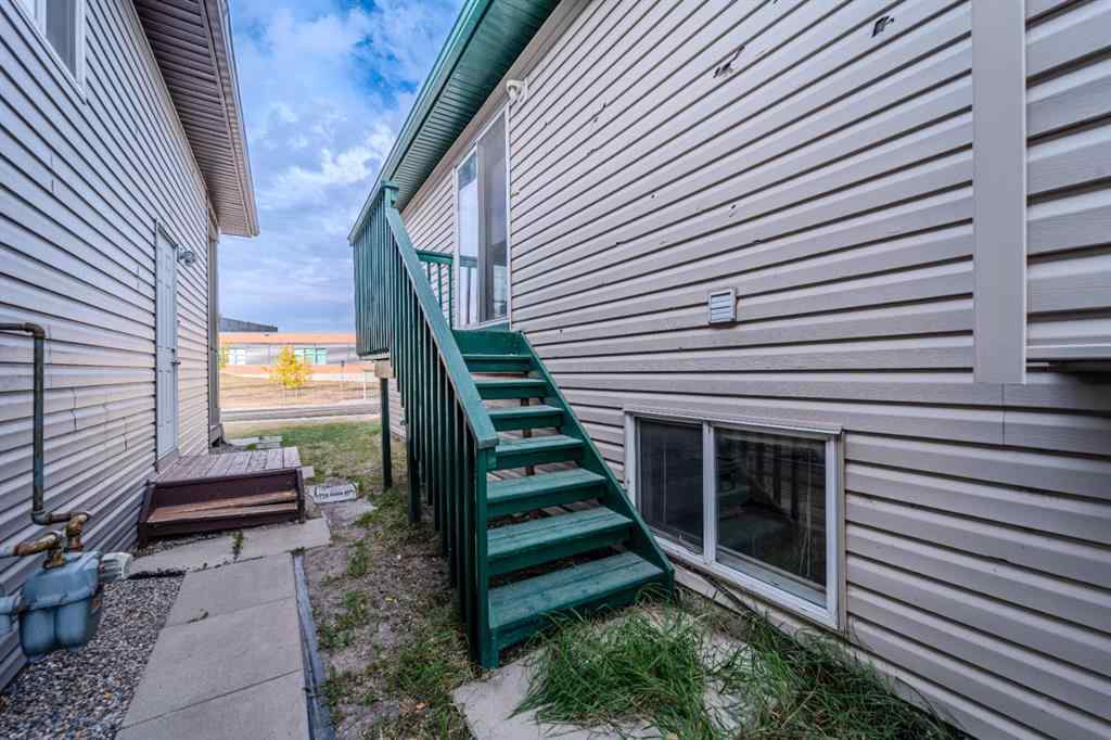 MLS® A2262332 - 215 Taravista Drive  in Taradale Calgary, Residential