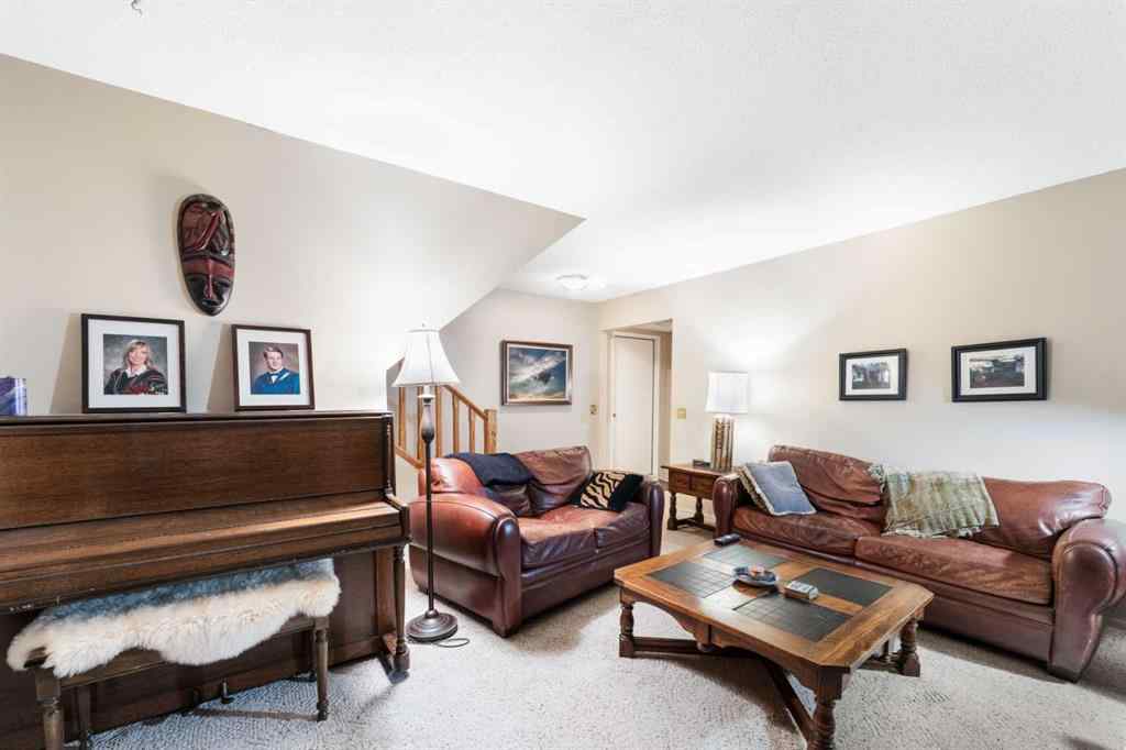 MLS® A2262334 - 48 Thornwood Close NW in Thorncliffe Calgary, Residential