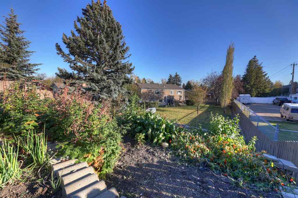 MLS® A2262334 - 48 Thornwood Close NW in Thorncliffe Calgary, Residential