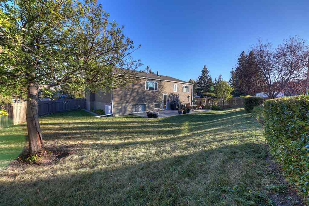 MLS® A2262334 - 48 Thornwood Close NW in Thorncliffe Calgary, Residential
