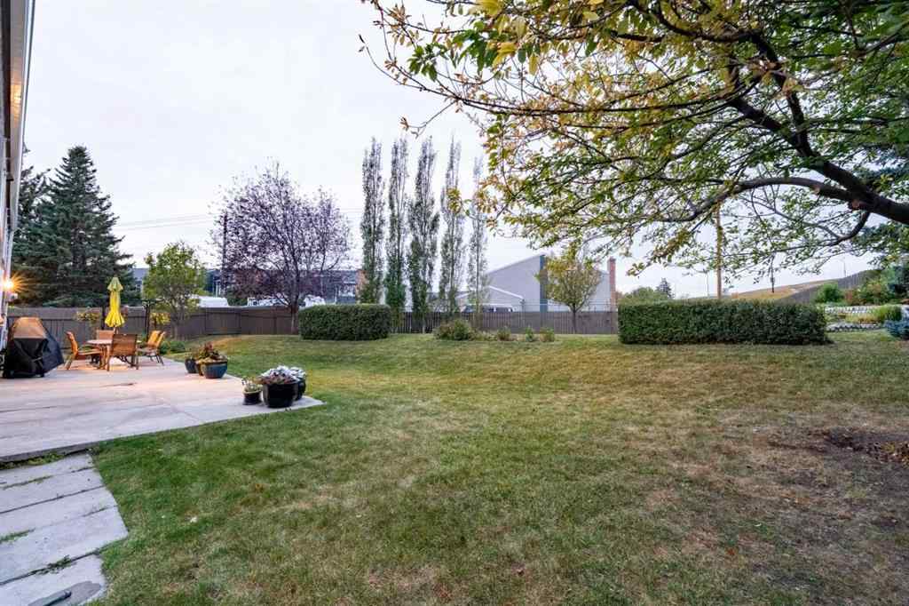 MLS® A2262334 - 48 Thornwood Close NW in Thorncliffe Calgary, Residential