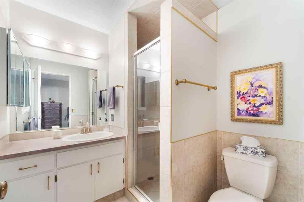 MLS® A2262334 - 48 Thornwood Close NW in Thorncliffe Calgary, Residential