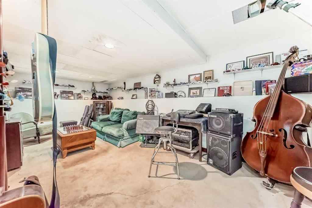 MLS® A2262350 - 167 Woodridge Place SW in Woodlands Calgary, Residential