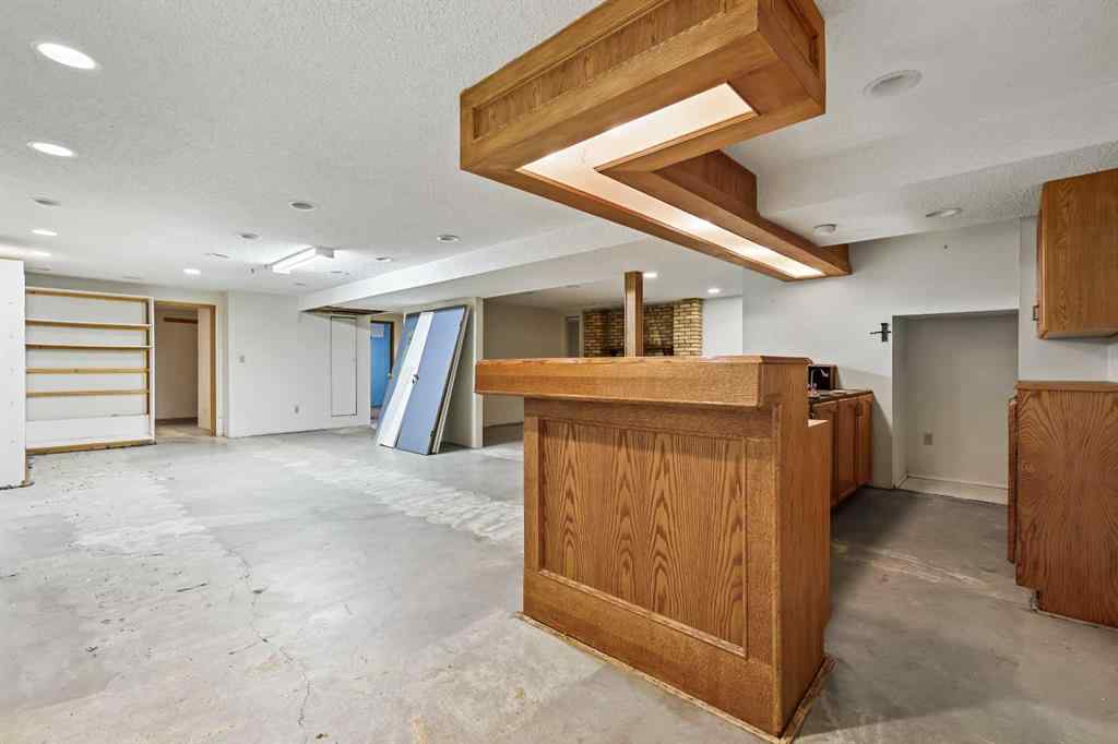 MLS® A2262351 - 331 Parkridge Green SE in Parkland Calgary, Residential