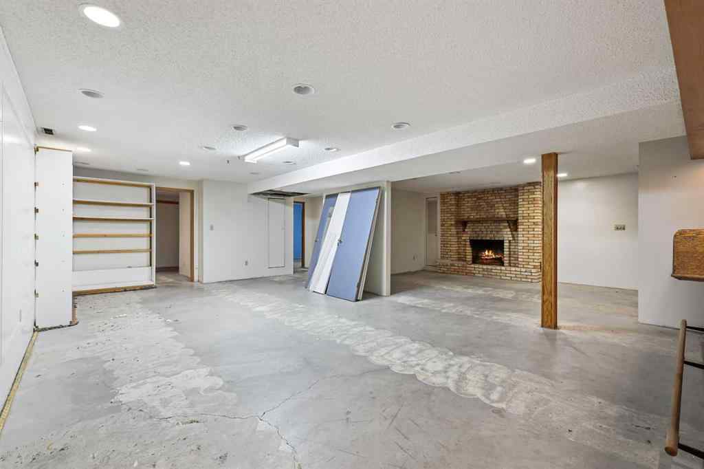 MLS® A2262351 - 331 Parkridge Green SE in Parkland Calgary, Residential