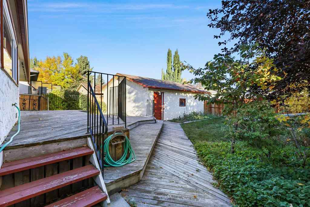 MLS® A2262351 - 331 Parkridge Green SE in Parkland Calgary, Residential