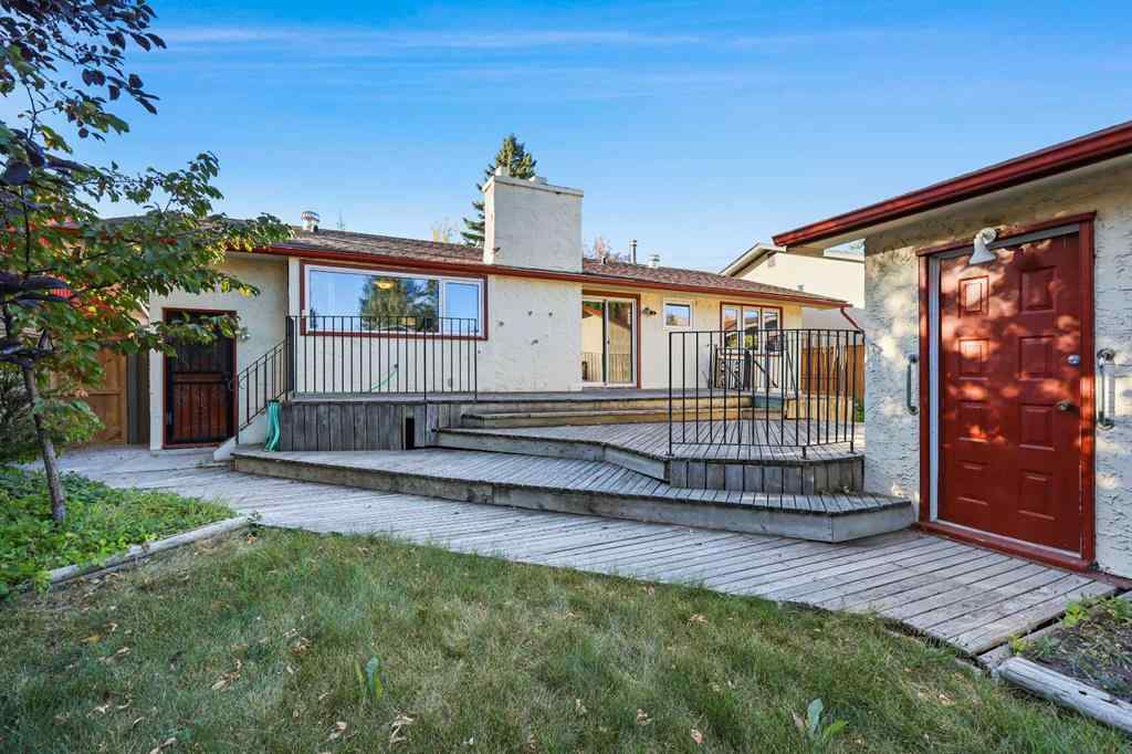 MLS® A2262351 - 331 Parkridge Green SE in Parkland Calgary, Residential