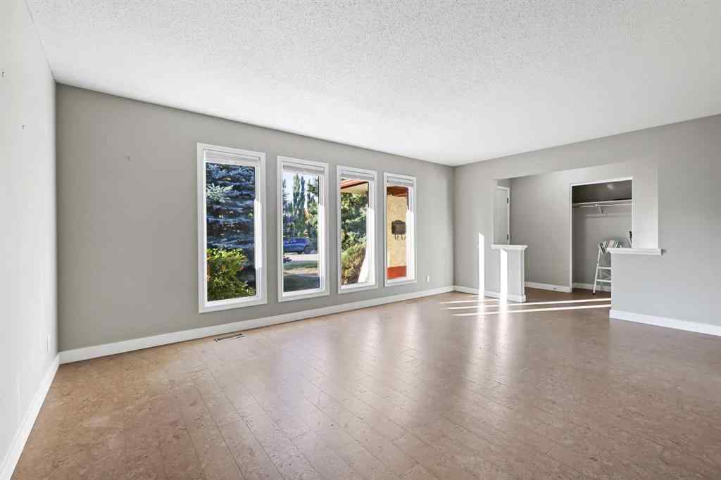 MLS® A2262351 - 331 Parkridge Green SE in Parkland Calgary, Residential