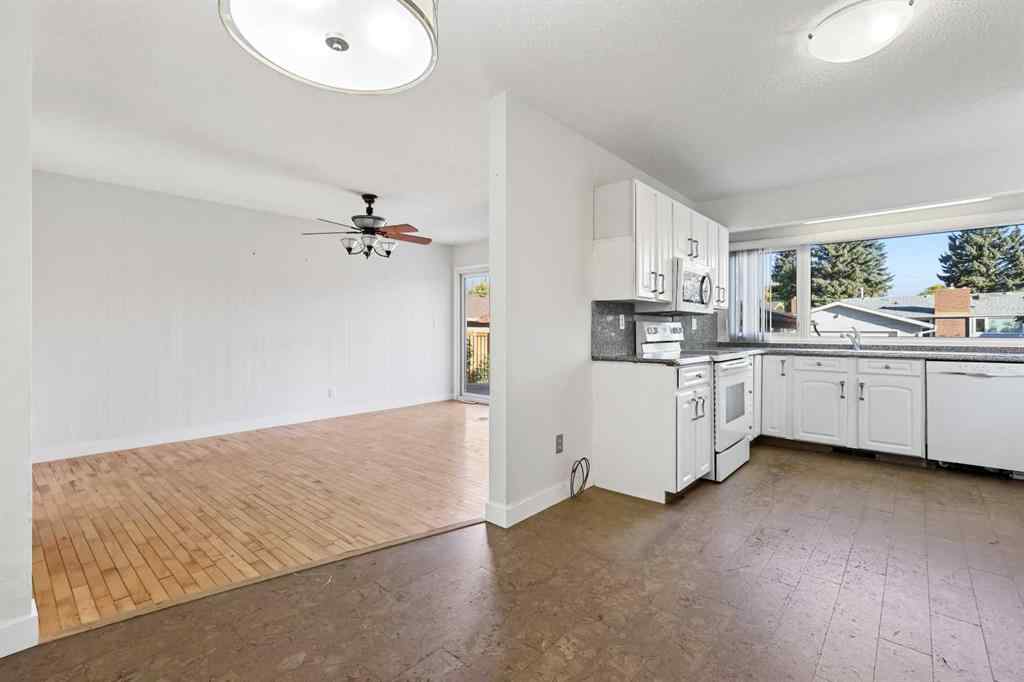 MLS® A2262351 - 331 Parkridge Green SE in Parkland Calgary, Residential