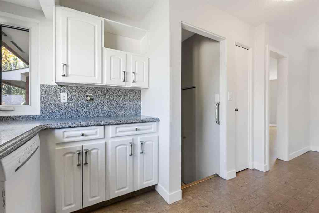 MLS® A2262351 - 331 Parkridge Green SE in Parkland Calgary, Residential