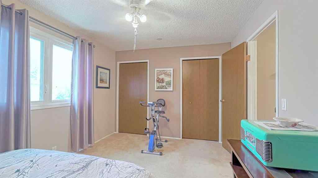 MLS® A2262352 - 135 Woodsman Lane SW in Woodbine Calgary, Residential