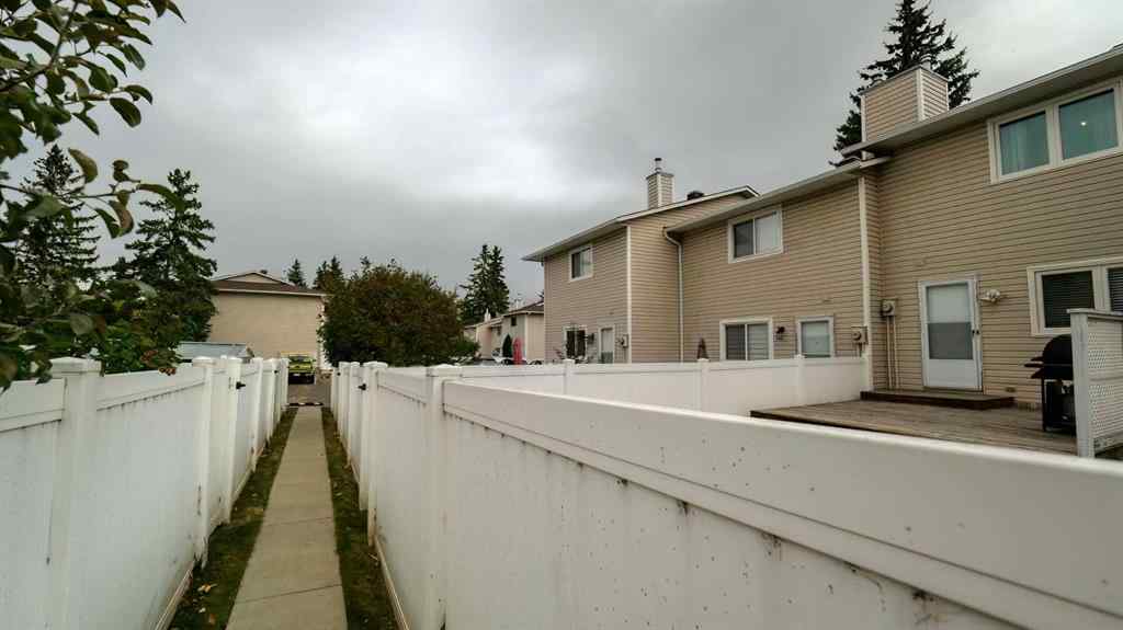 MLS® A2262352 - 135 Woodsman Lane SW in Woodbine Calgary, Residential